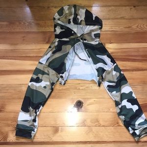 camp heavy cropped sweatshirt